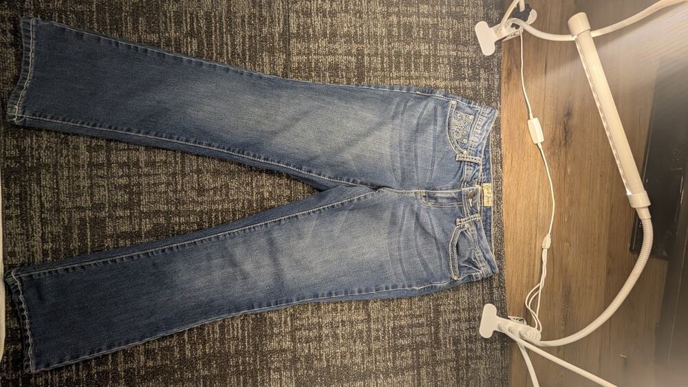 Earl Jean Women's Bootcut Jeans Blue Medium Wash Size 8P 24" Inseam Embroidered